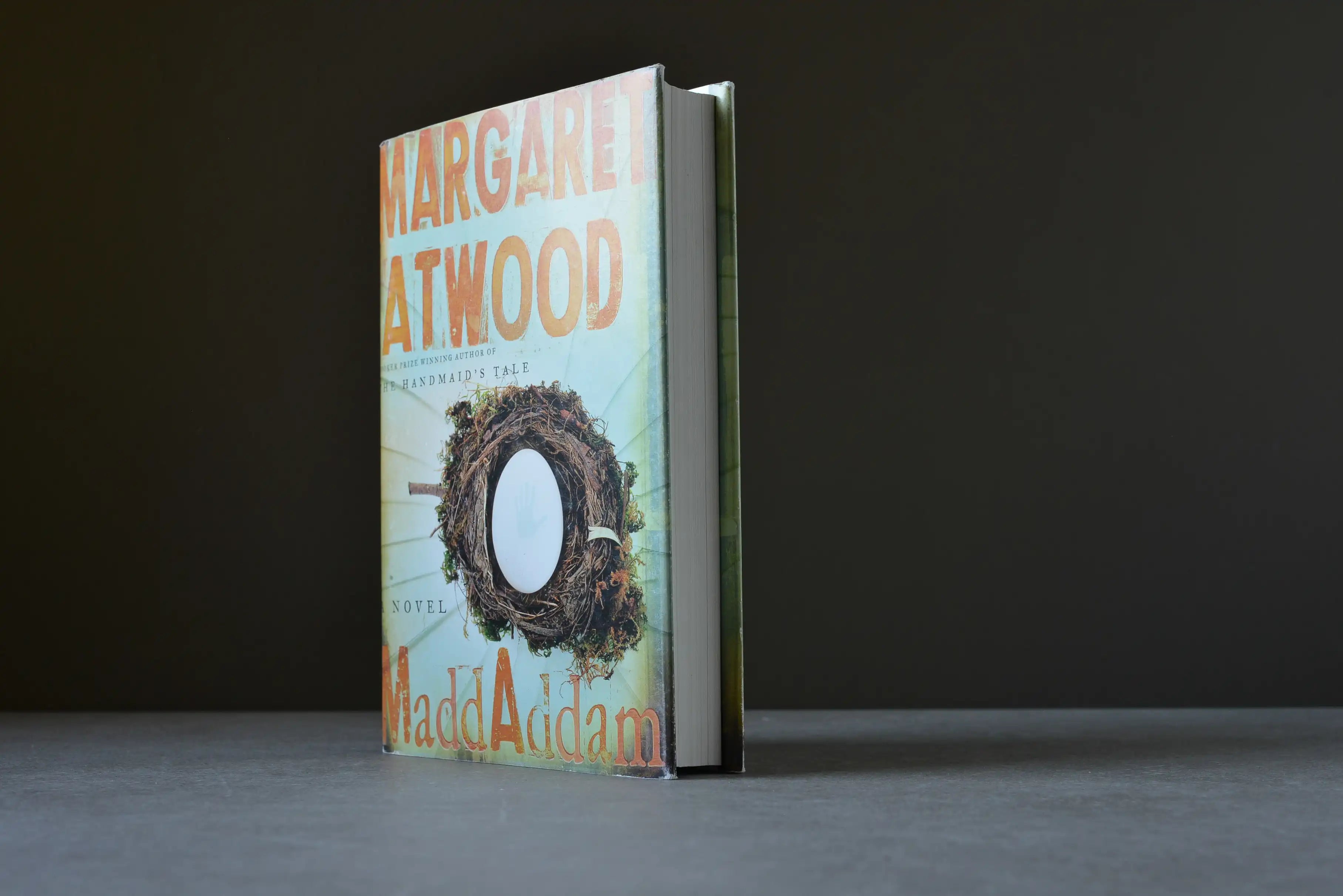 Atwood, Margaret - MaddAddam - McClelland & Stewart - 9780771008467 - Bon+ -  livre usagé