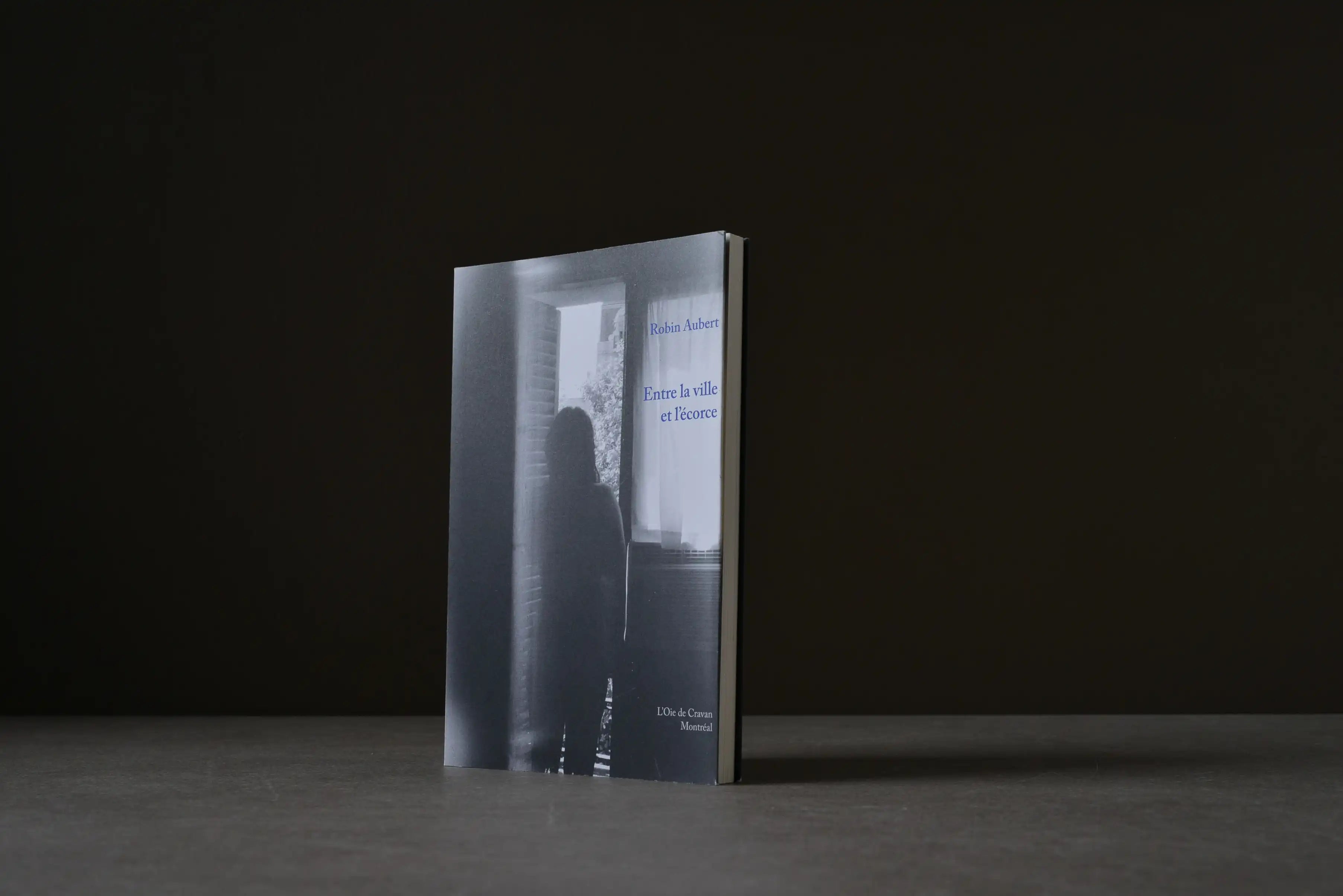 Aubert, Robin - Entre la ville et l'écorce - L'Oie de Cravan - 9782922399677 - Bon+ -  livre usagé