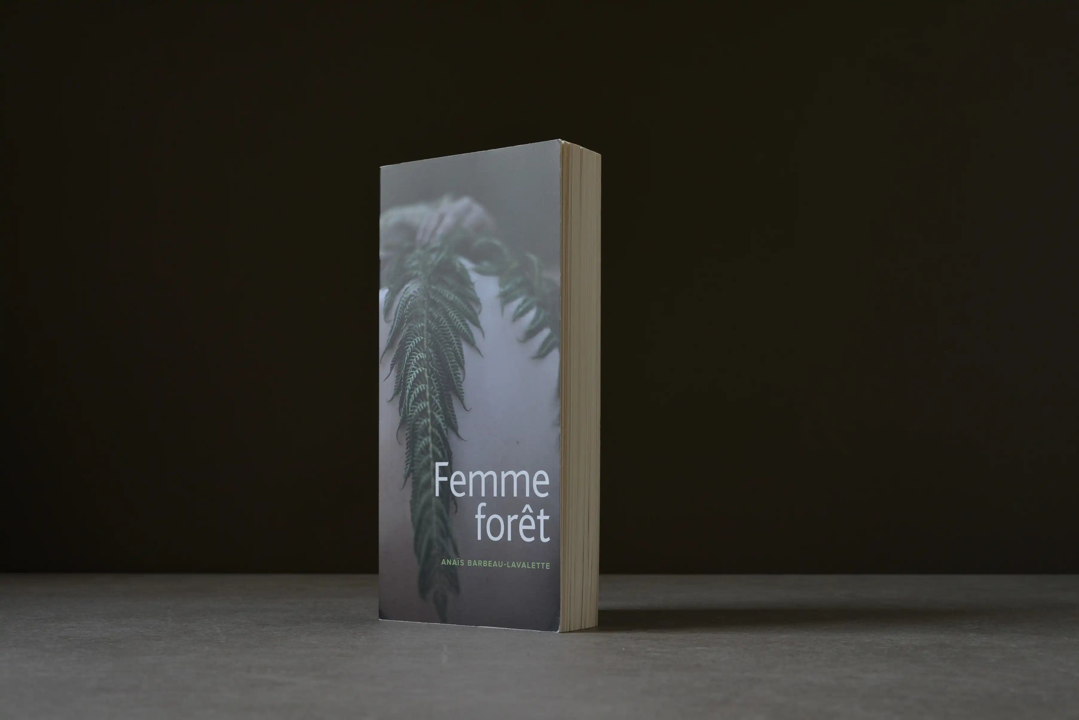 Barbeau-Lavalette, Anaïs - Femme forêt - Marchand de feuilles - 9782925059158 - Bon+ -  livre usagé