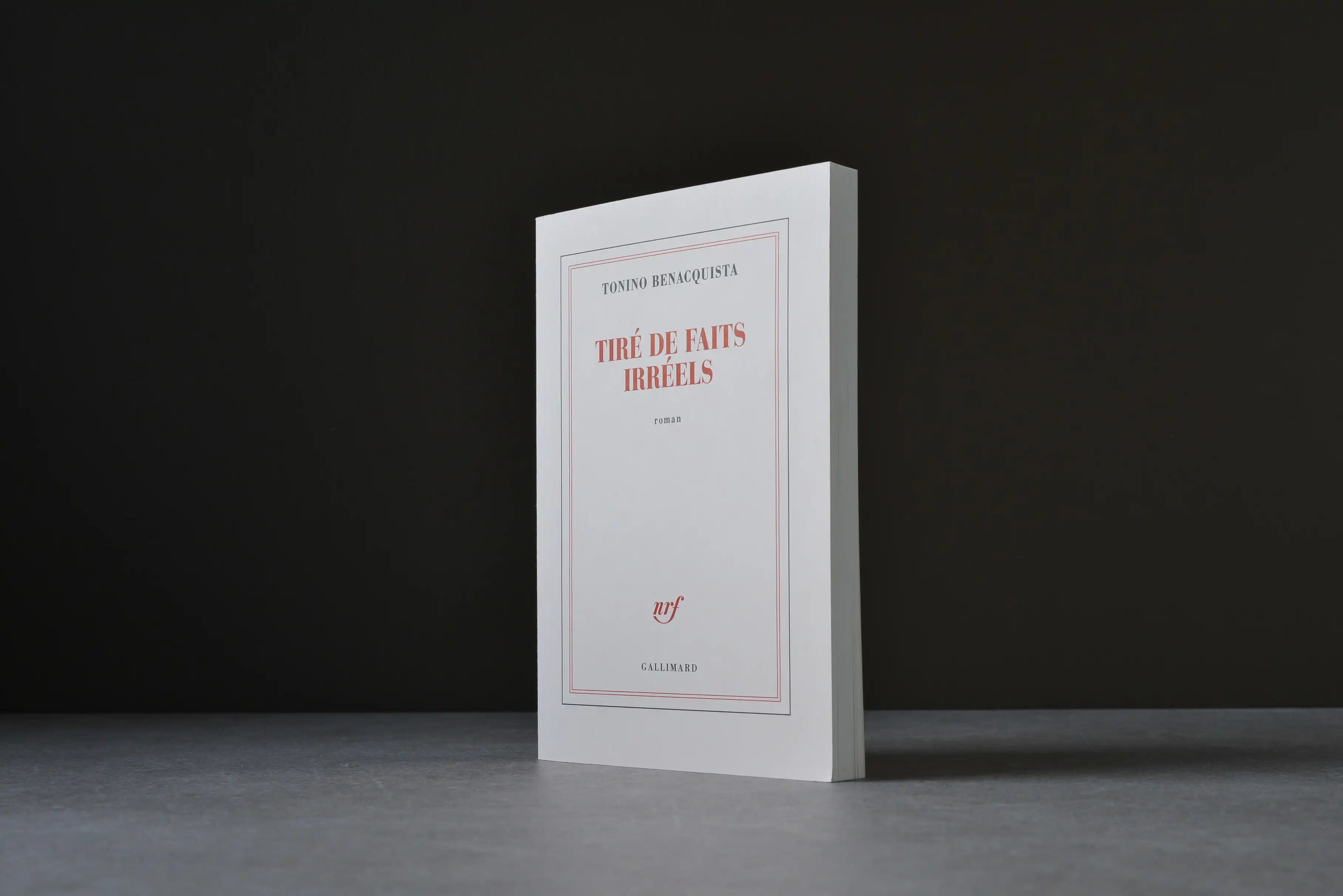 Benacquista, Tonino - Tiré de faits irréels - Gallimard - 9782073024961 - Bon -  livre usagé