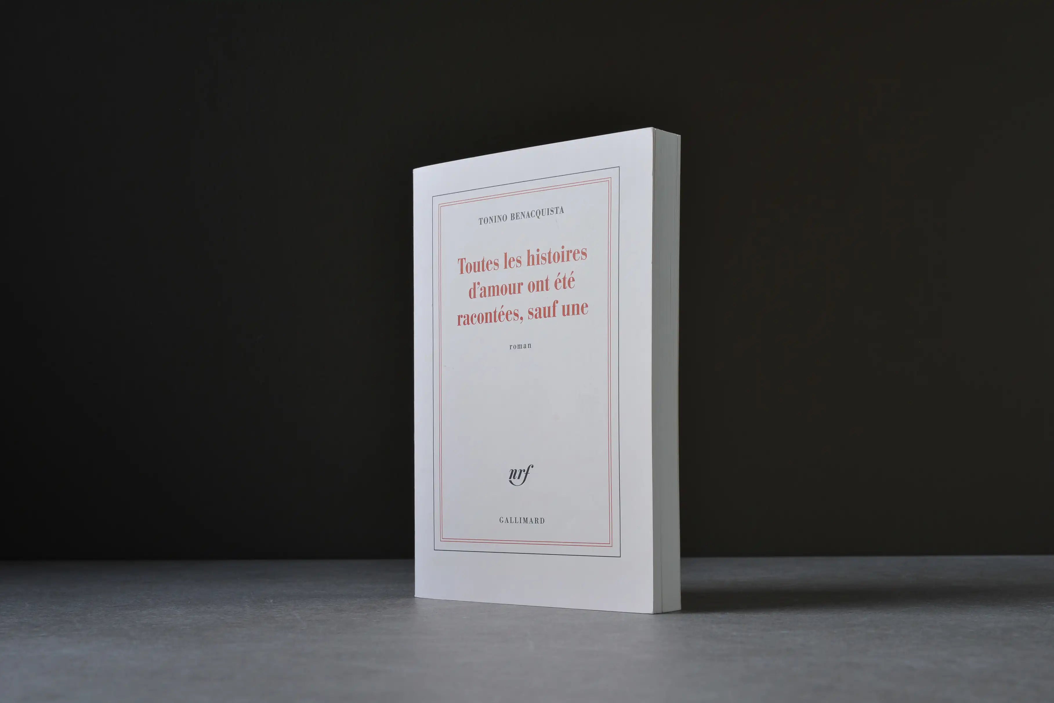 Benacquista, Tonino - Toutes les histoires d'amour ont été racontées, sauf une - Gallimard - 9782072876073 - Bon -  livre usagé