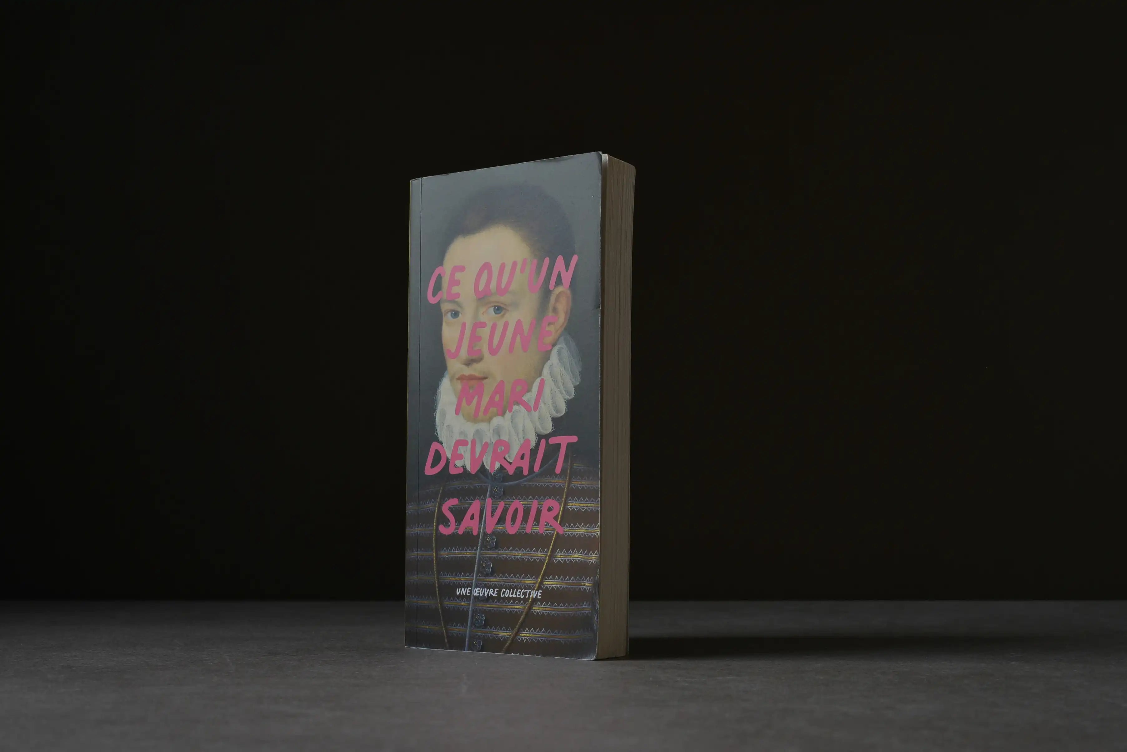 Collectif - CE QU'UN JEUNE MARI DEVRAIT SAVOIR : UNE OEUVRE COLLECTIVE - Marchand de feuilles - 9782925059134 - Bon+ -  livre usagé