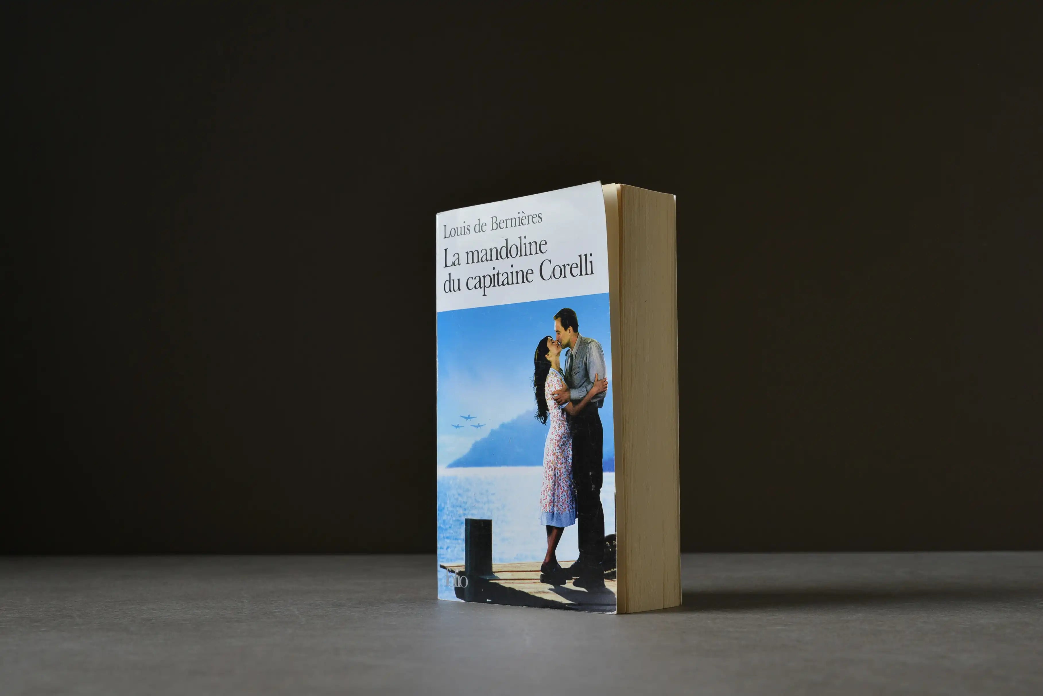 De Bernières, Louis - LA MANDOLINE DU CAPITAINE CORELLI - Folio - 9782070406999 - Assez bon -  livre usagé