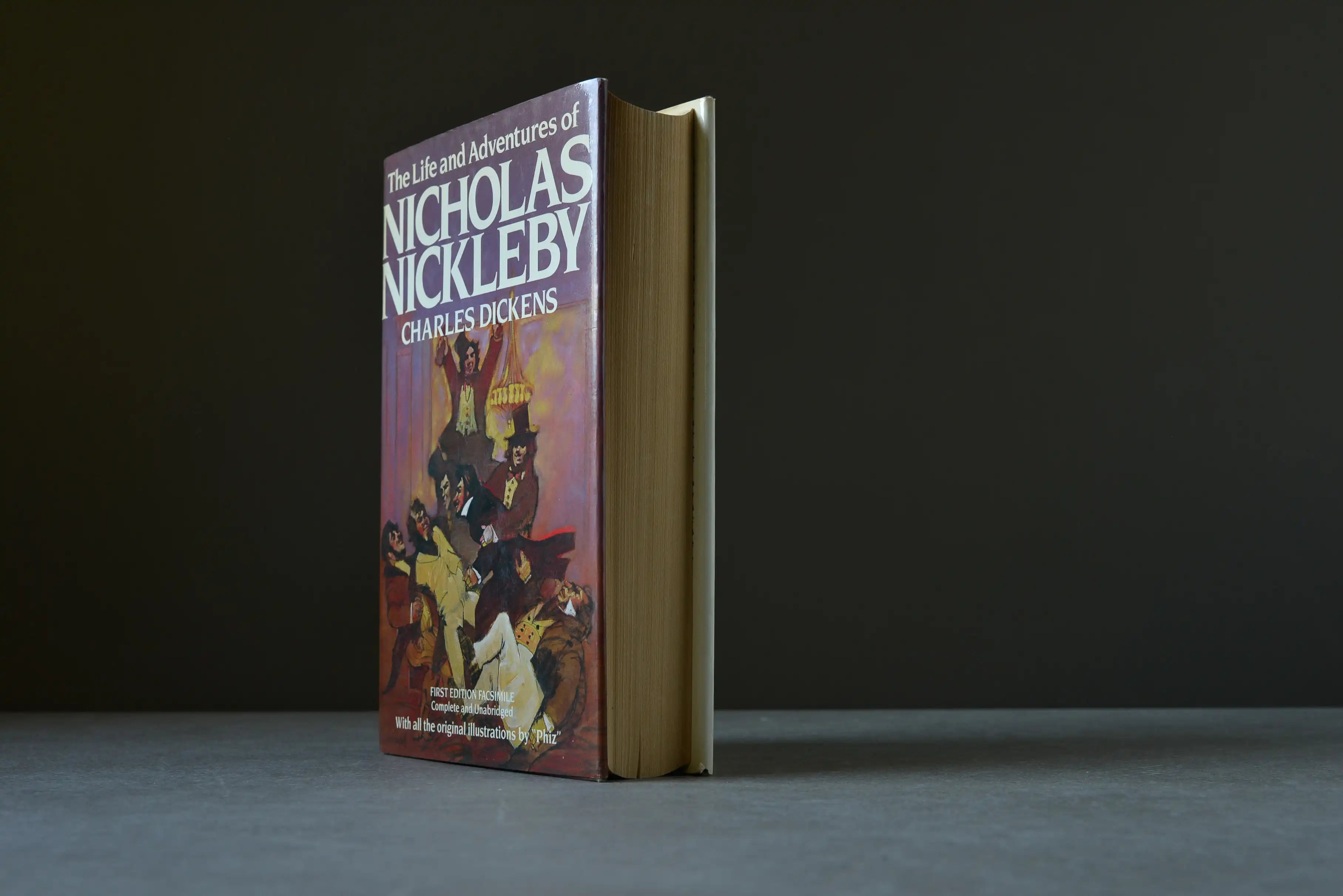 Dickens, Charles - The Life and Adventures of Nicholas Nickleby - Avenel Books - 0517408007 - Bon+ -  livre usagé