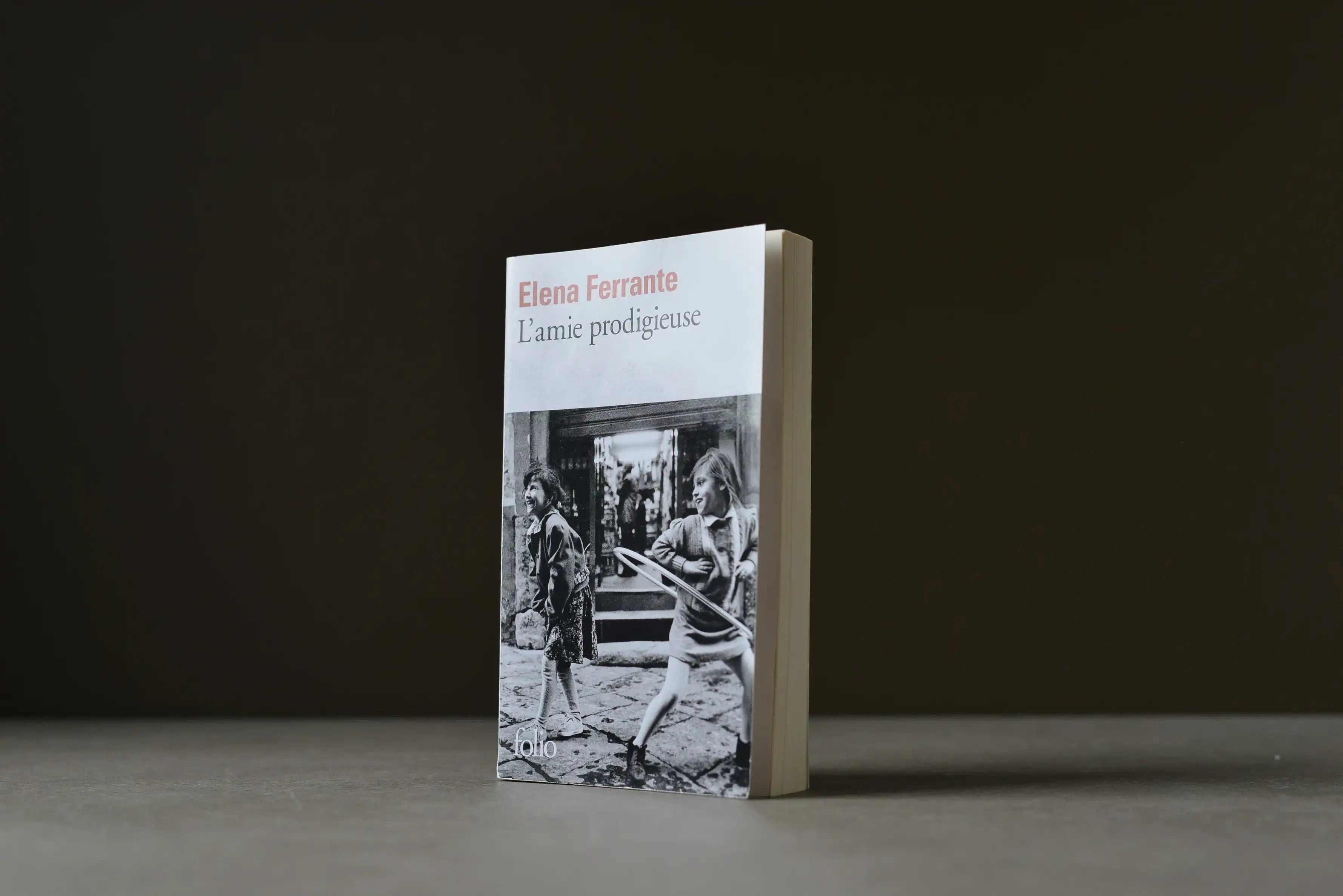 Ferrante, Elena - L'amie prodigieuse, tome 1 : Enfance, adolescence - Folio - 9782070466122 - Bon -  livre usagé