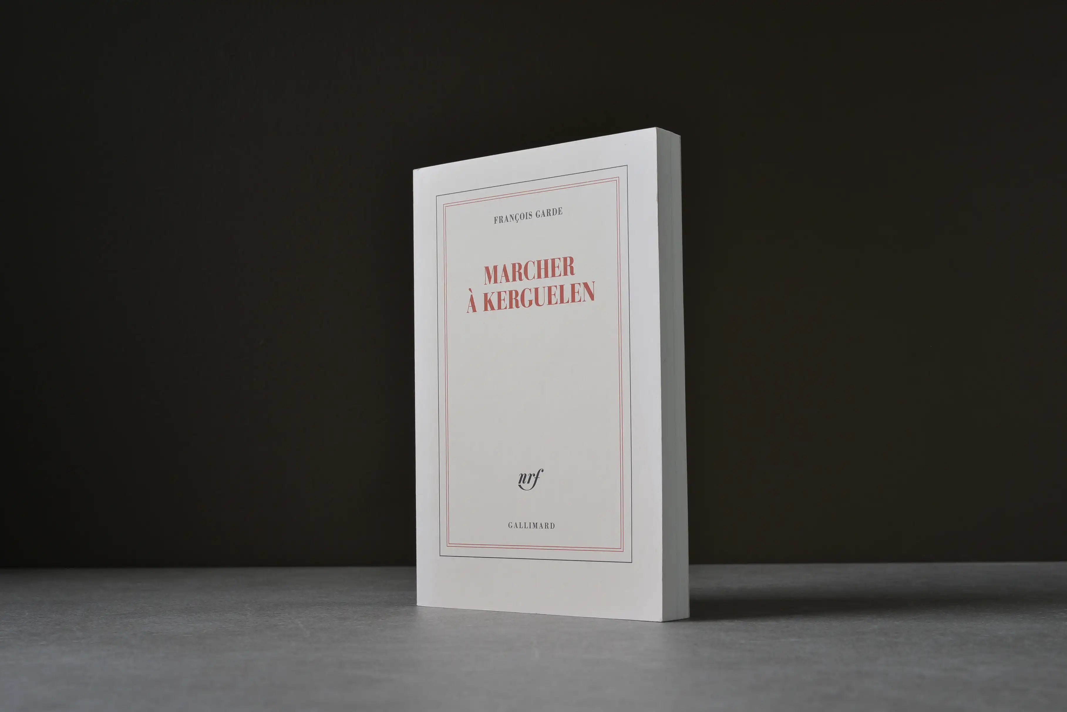 Garde, François - Marcher à Kerguelen - Gallimard - 9782070148851 - Très bon -  livre usagé