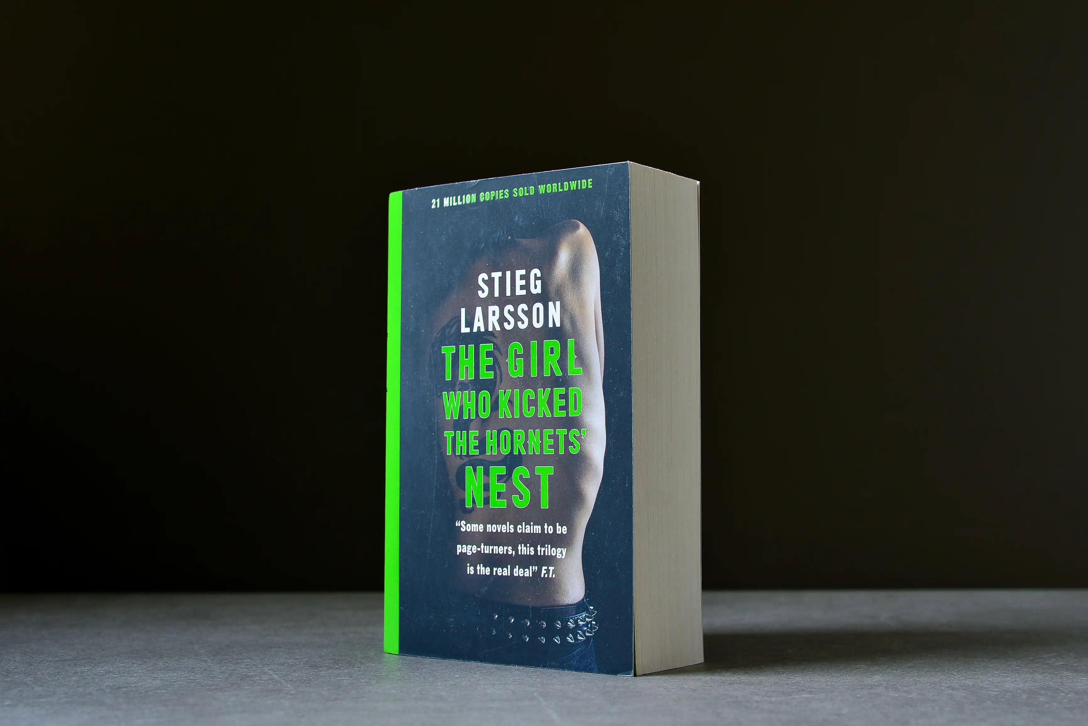 Larsson, Stieg - The Girl Who Kicked the Hornets' Nest  
 - Maclehose - 9780857054050 - Bon+ -  livre usagé