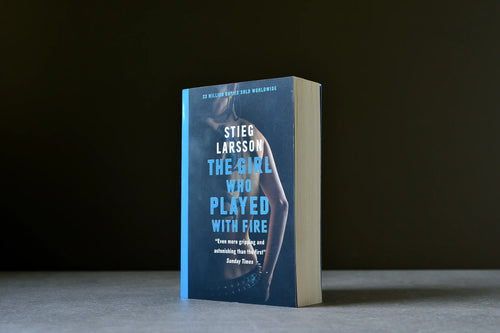Larsson, Stieg - The Girl Who Played with Fire - Maclehose - 9780857054043 - Bon+ - livre usagé