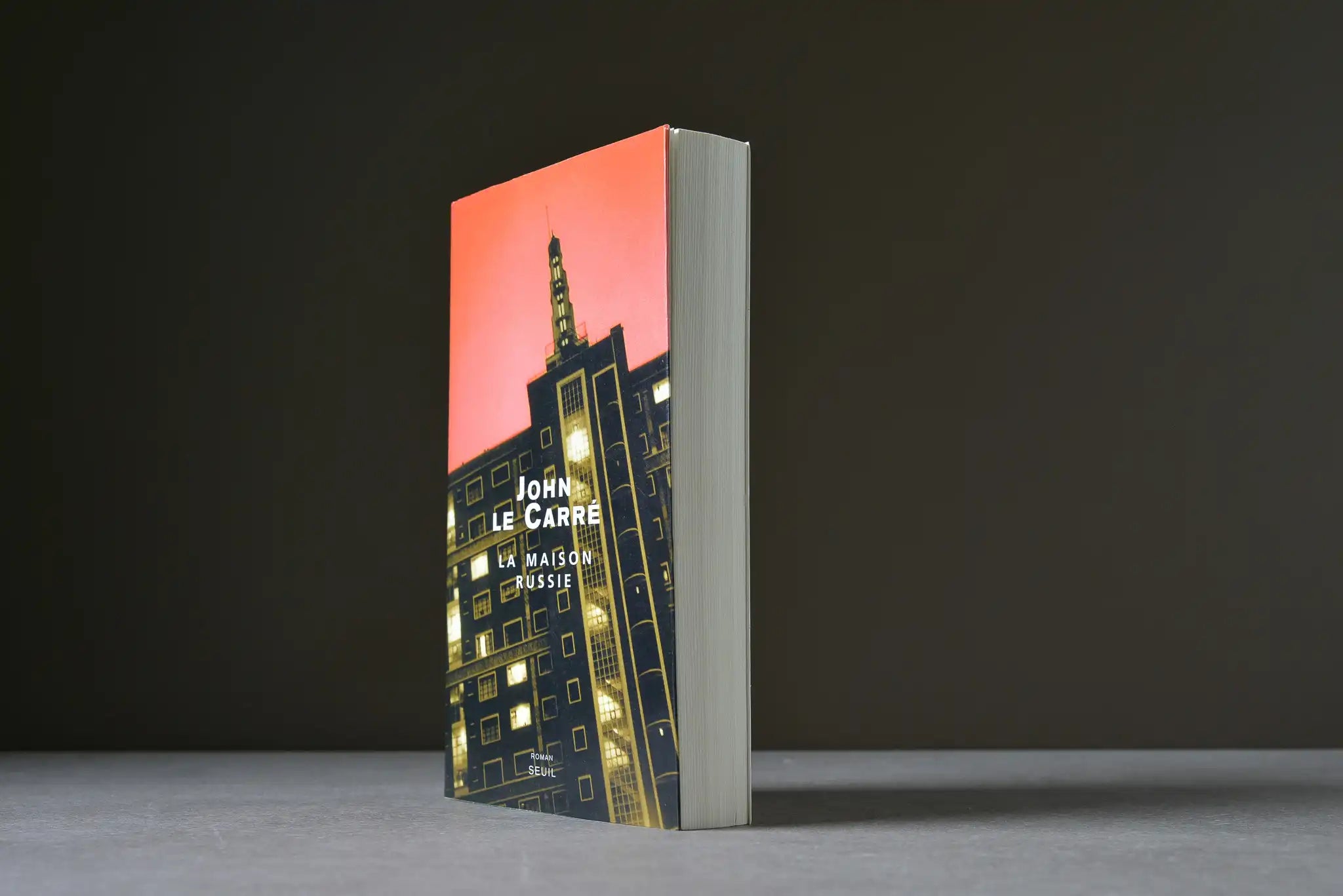 Le Carré, John - LA MAISON RUSSIE - Seuil - 9782020472425 - Très bon -  livre usagé