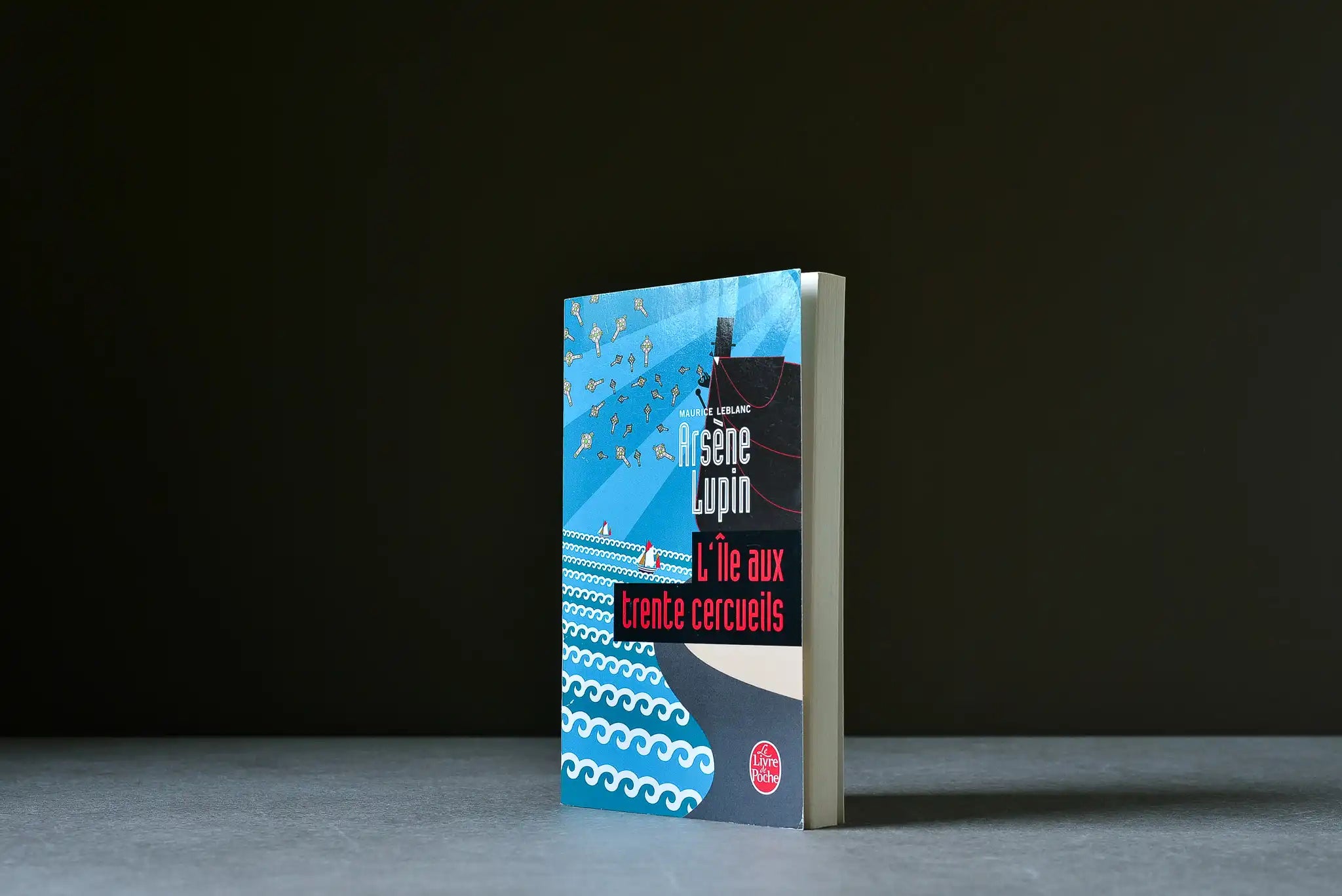 Leblanc, Maurice - Arsène Lupin : L'île aux trente cercueils - Le Livre de poche - 9782253004738 - Bon - livre usagé