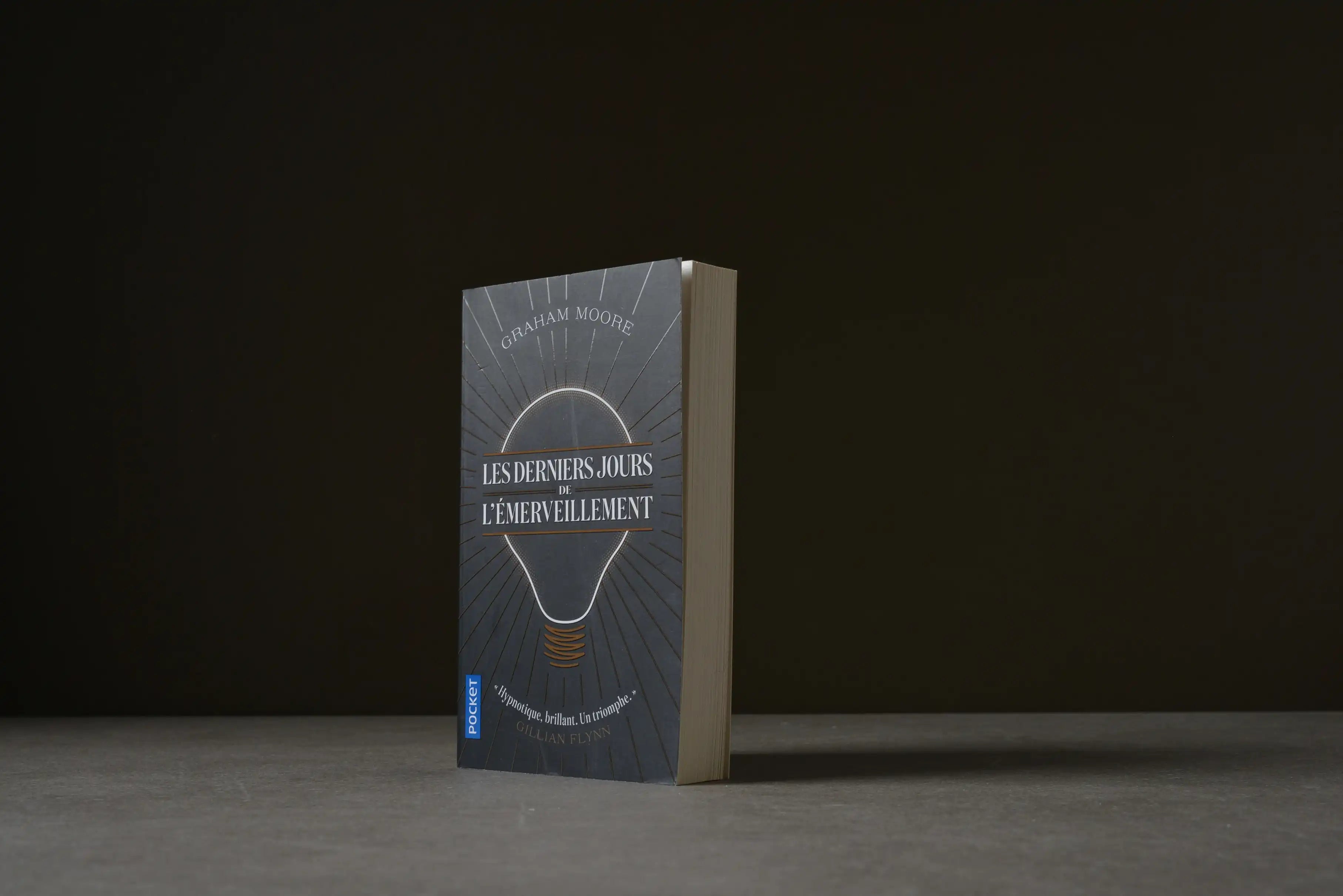 Moore, Graham - Les derniers jours de l'émerveillement - Pocket - 9782266278676 - Très bon -  livre usagé