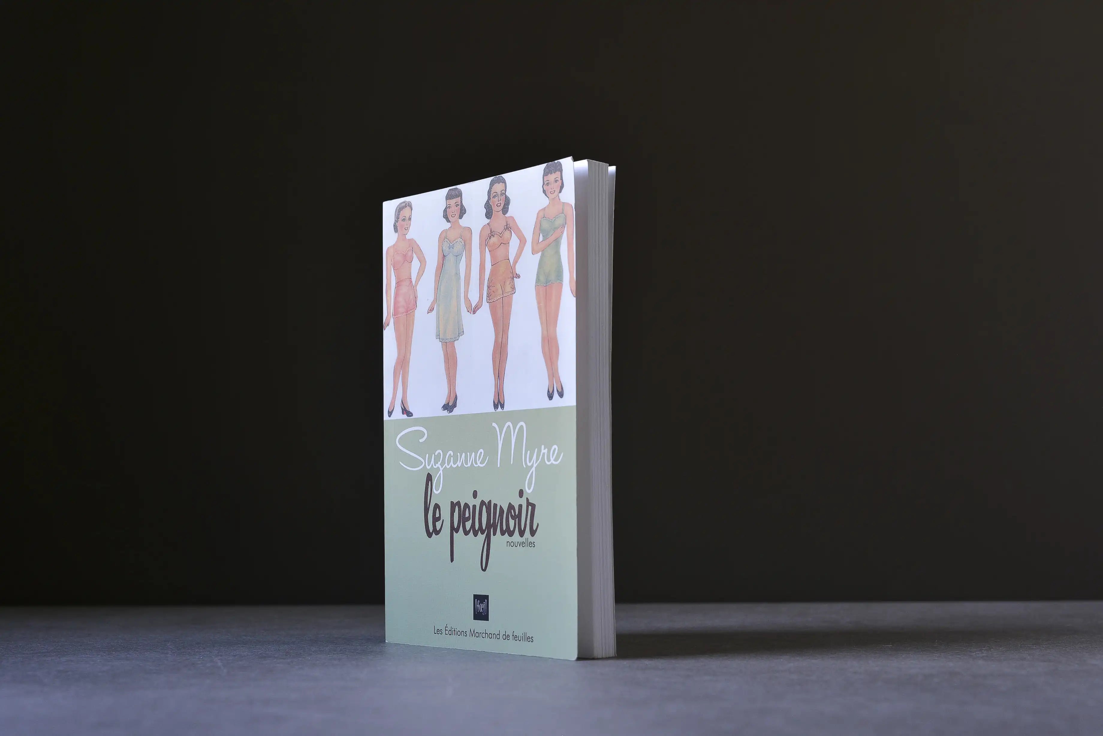 Myre, Suzanne - Le peignoir  - Marchand de feuilles - 9782922944211 - Bon -  livre usagé