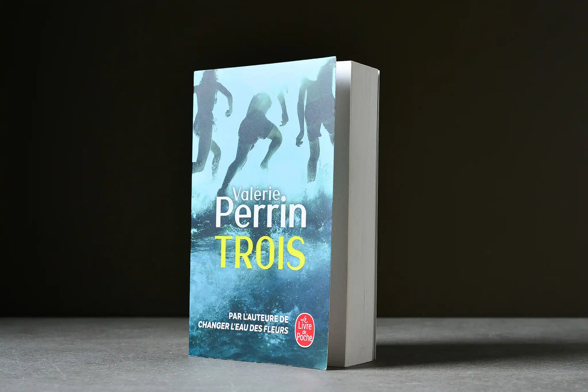 Perrin, Valérie - Trois - Le Livre de poche - 9782253936145 - Très bon - livre usagé