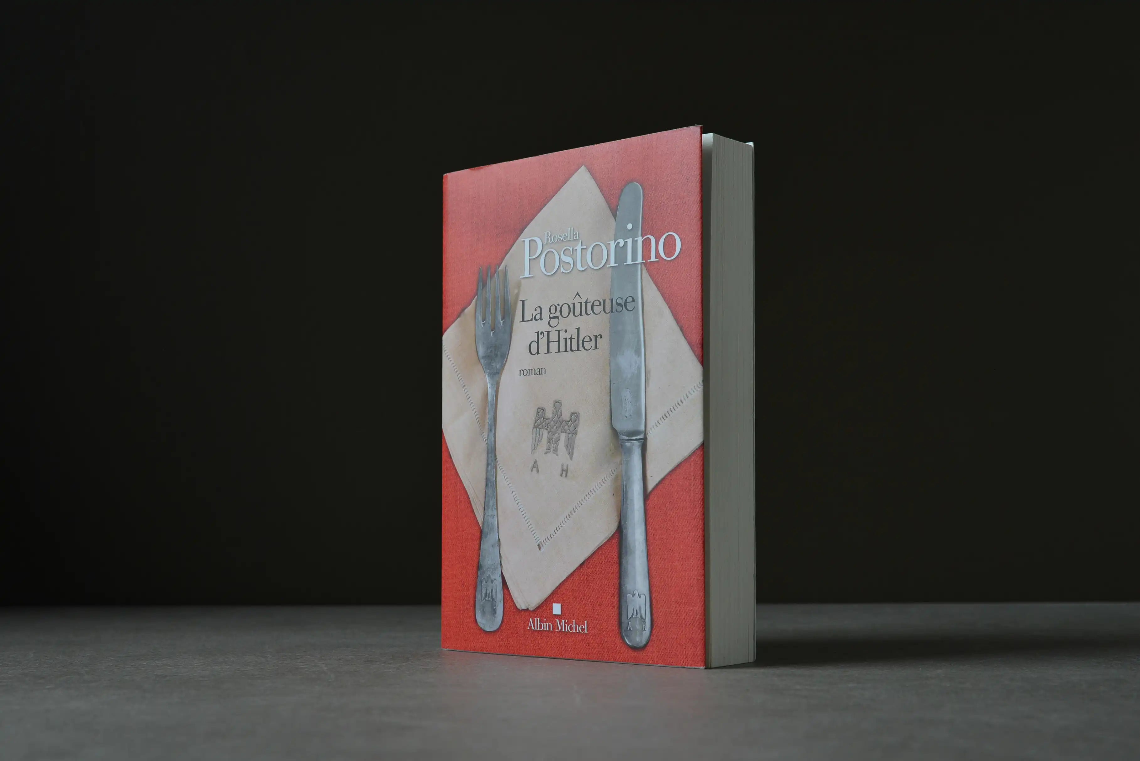Postorino, Rosella - La goûteuse d'Hitler - Albin Michel - 9782226401854 - Très bon -  livre usagé