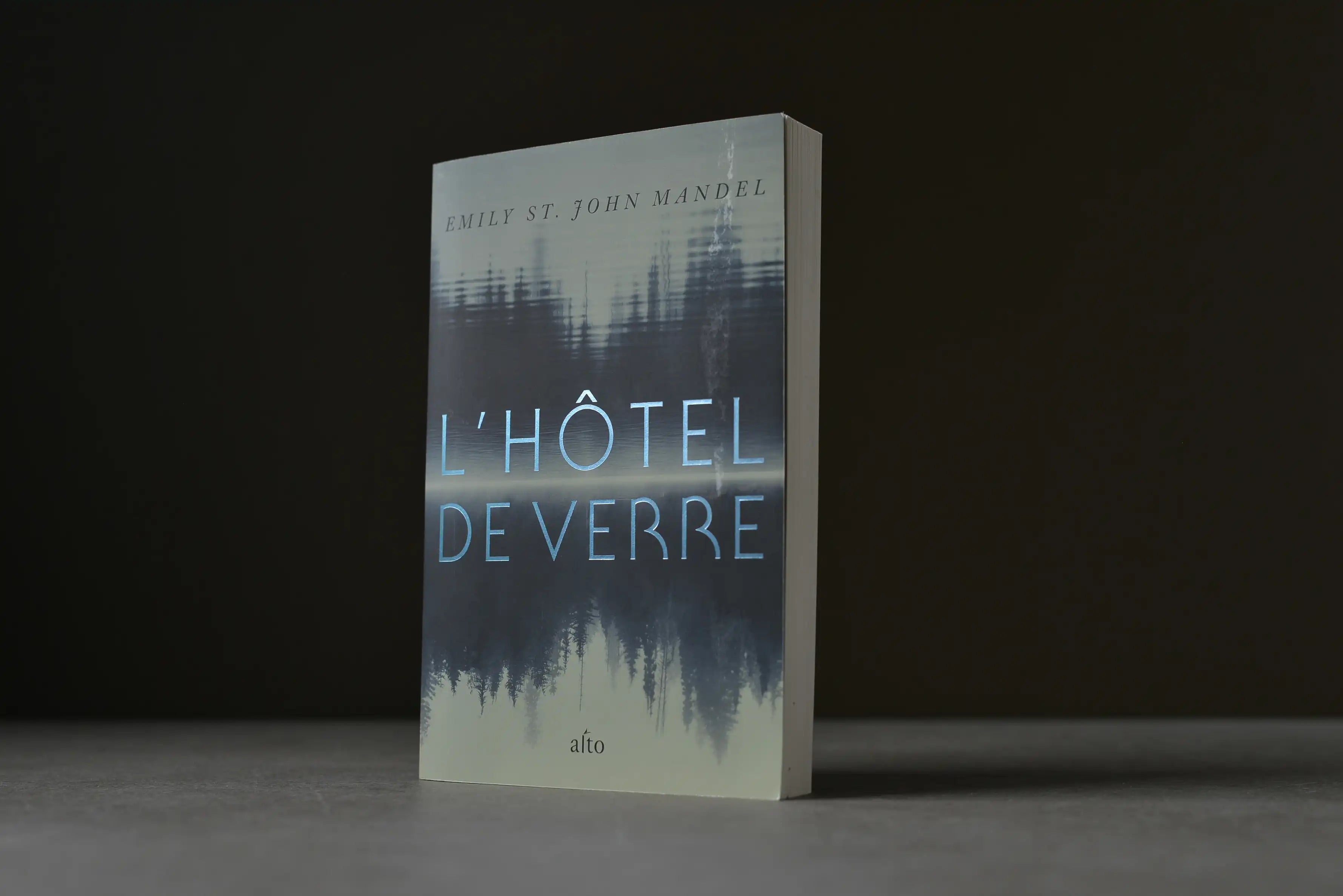 St.John Mandel, Emily - L'hôtel de verre - Alto - 9782896945122 - Bon -  livre usagé