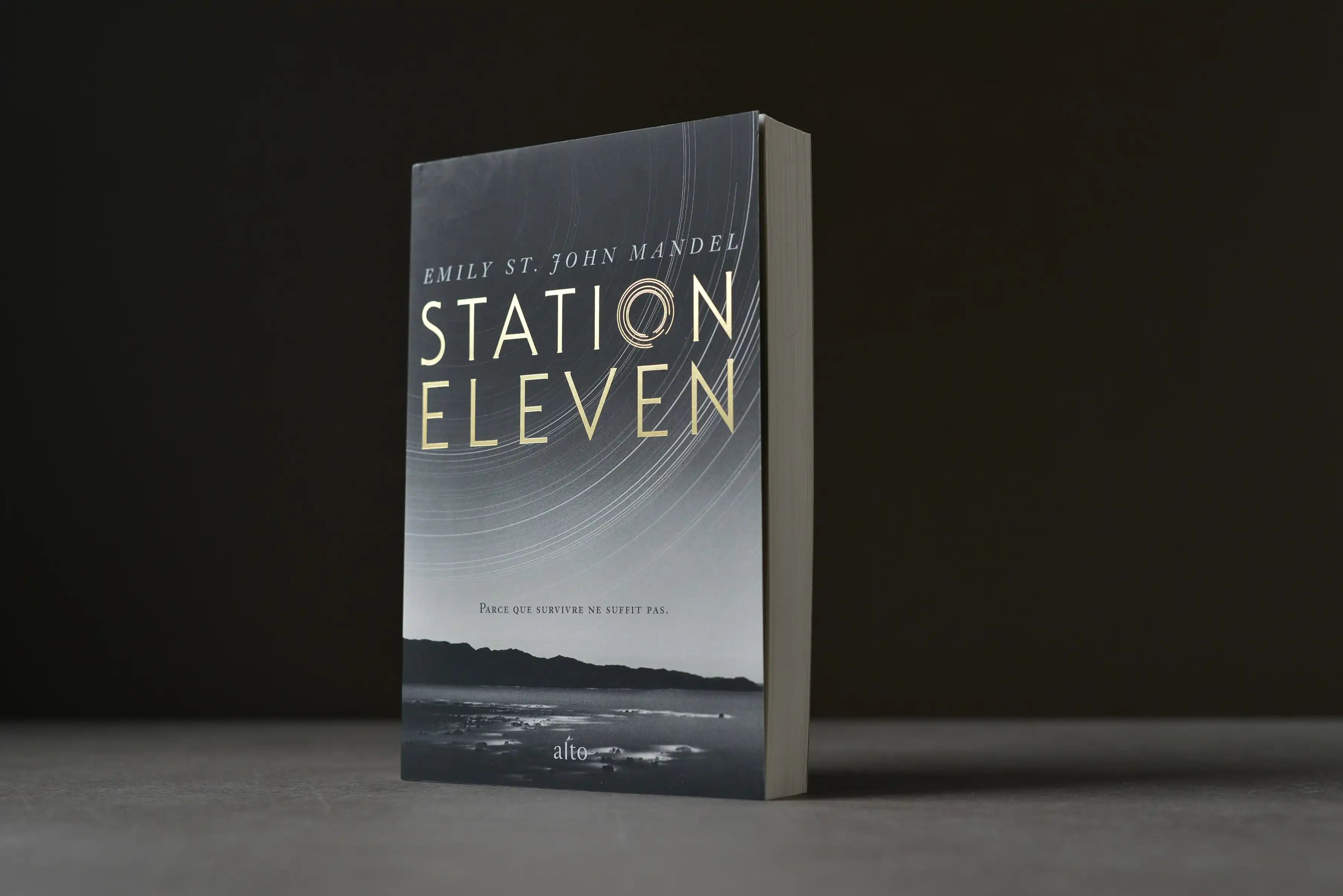 St.John Mandel, Emily - Station Eleven - Alto - 9782896942640 - Bon -  livre usagé