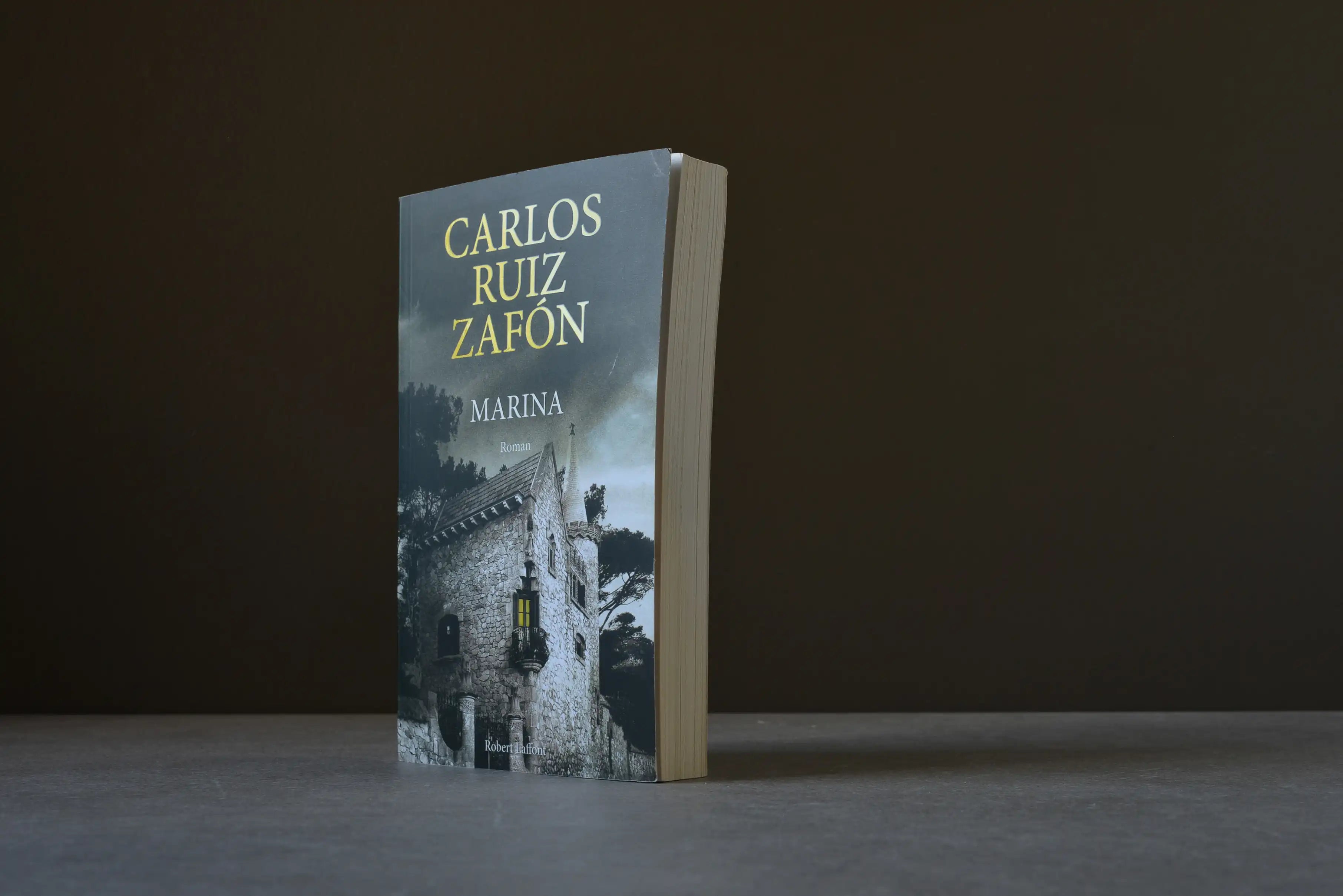 Ruiz Zafon, Carlos  - Marina - Robert Laffont - 9782221116524 - Bon -  livre usagé